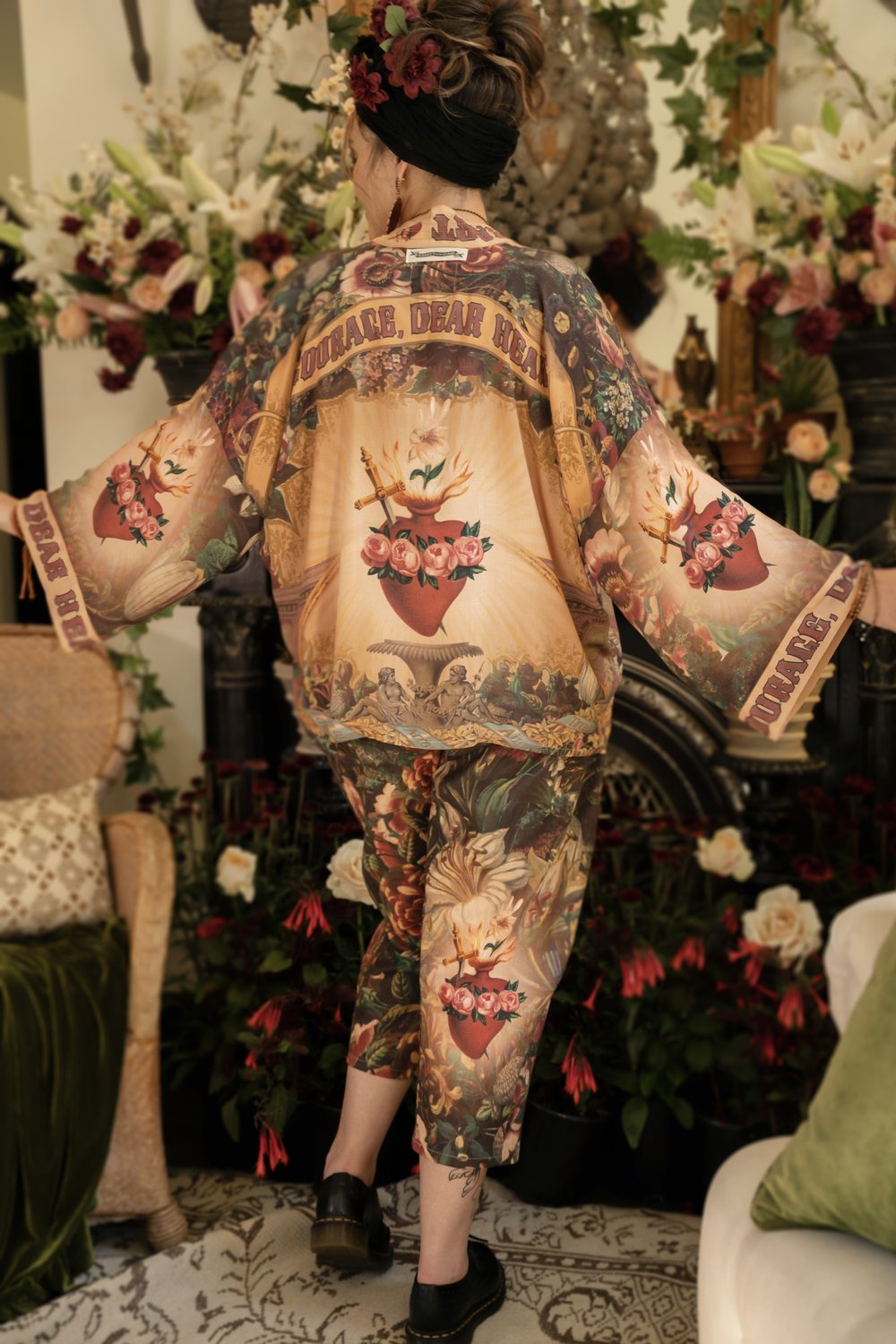 Courage, Dear Heart Cropped Pixie Duster