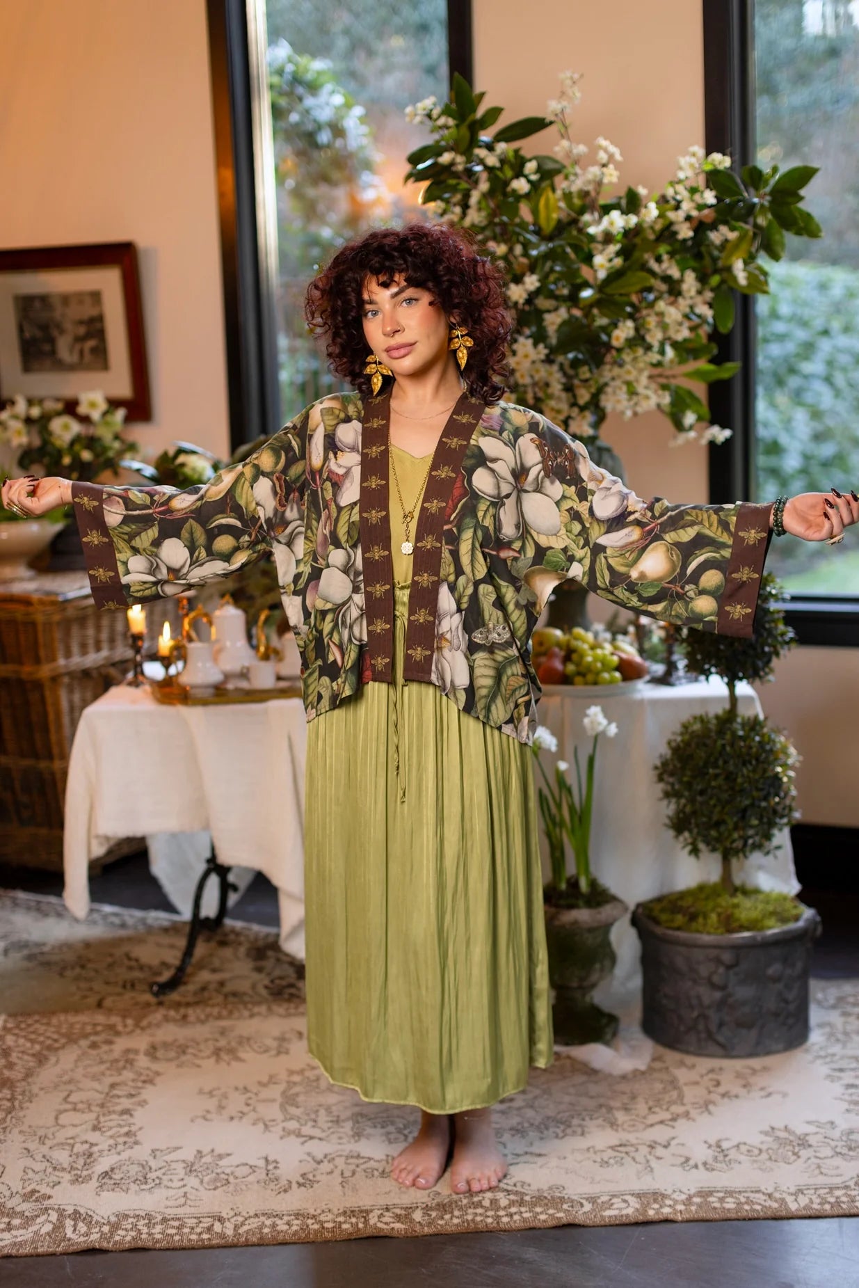 Fleur de Lune Cropped Pixie Duster