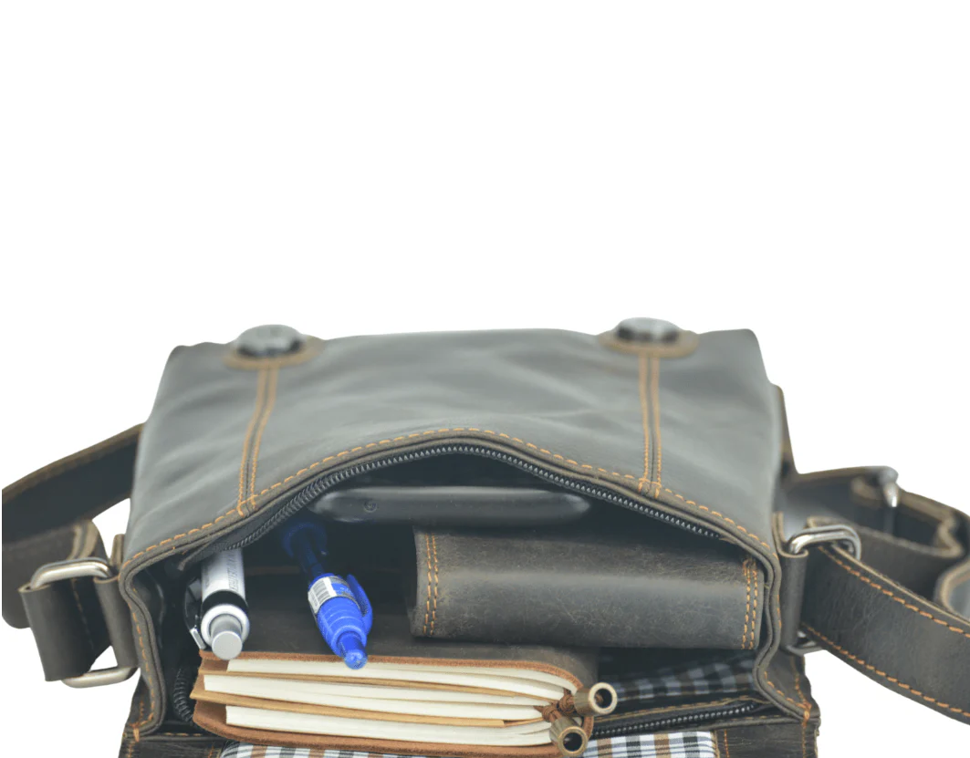 Dubbo Leather Shoulder Bag