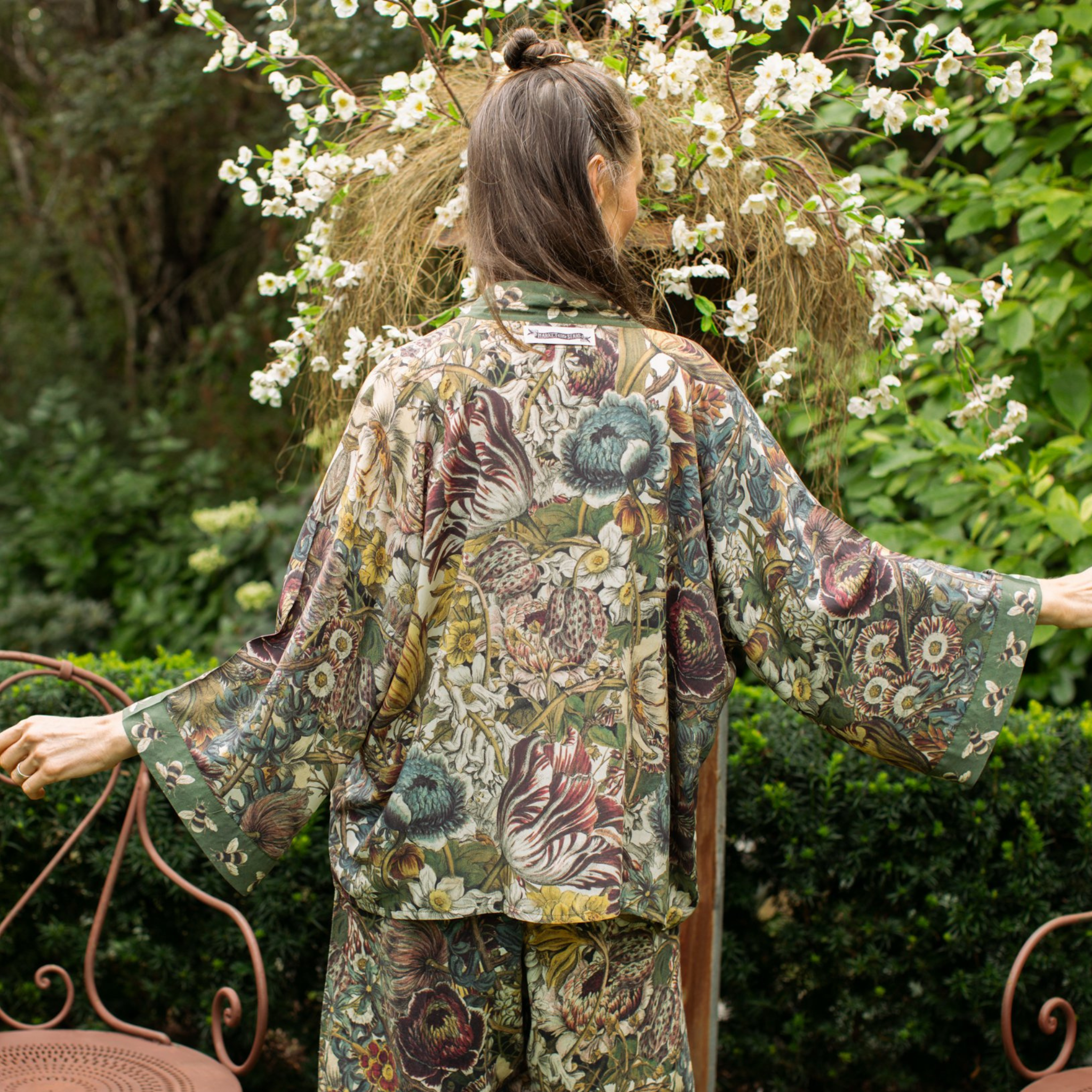 Love Grows Wild Cropped Pixie Duster