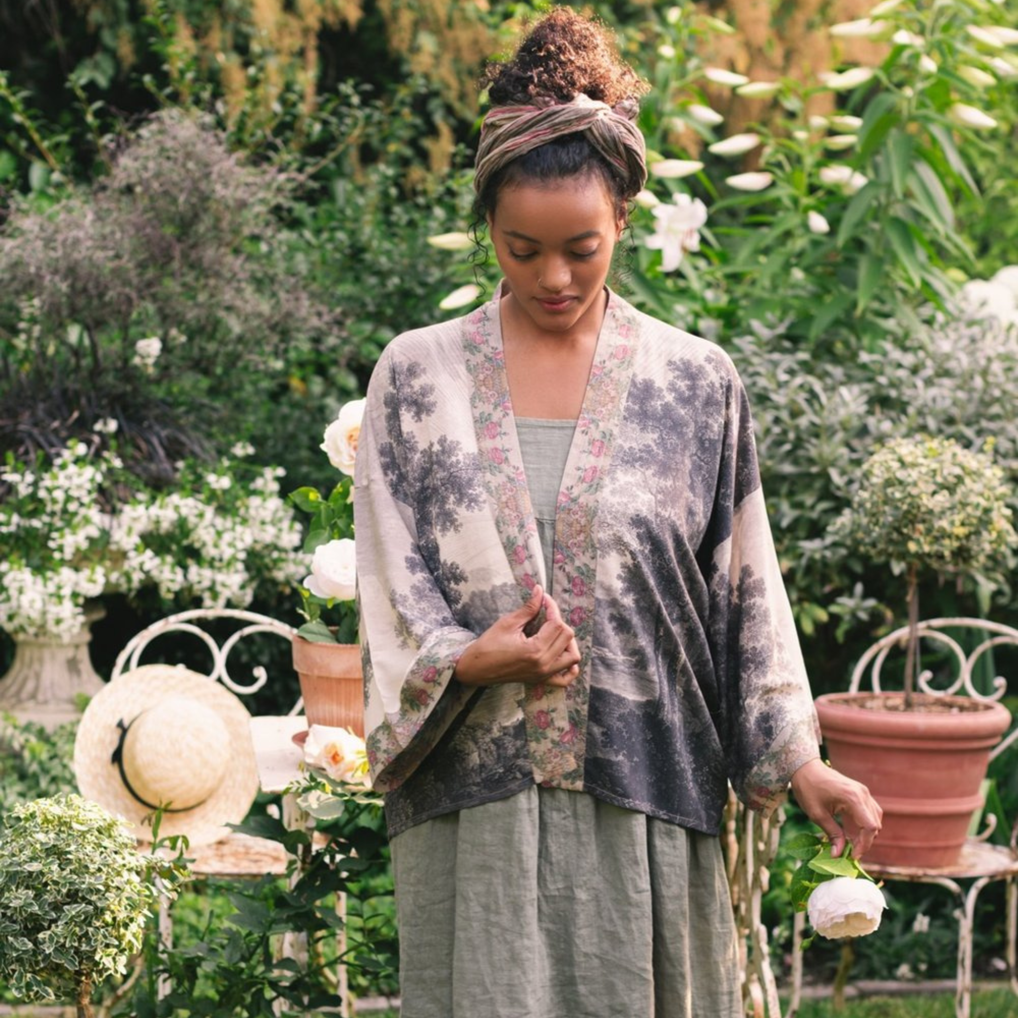 Still I Rise Cropped Pixie Duster