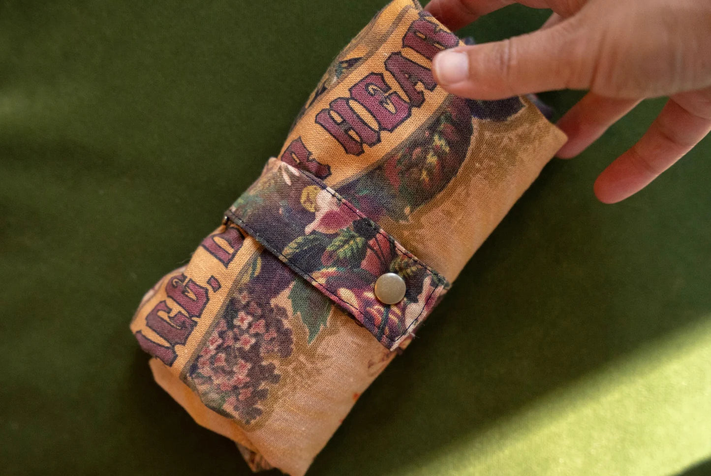 Courage, Dear Heart Market Tote Bag